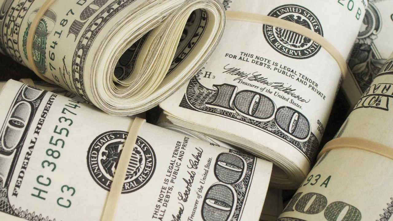 Cash-Giveaways-Fuel-Winnipeg-Influencer-Marketing-Agency-to-the-Top